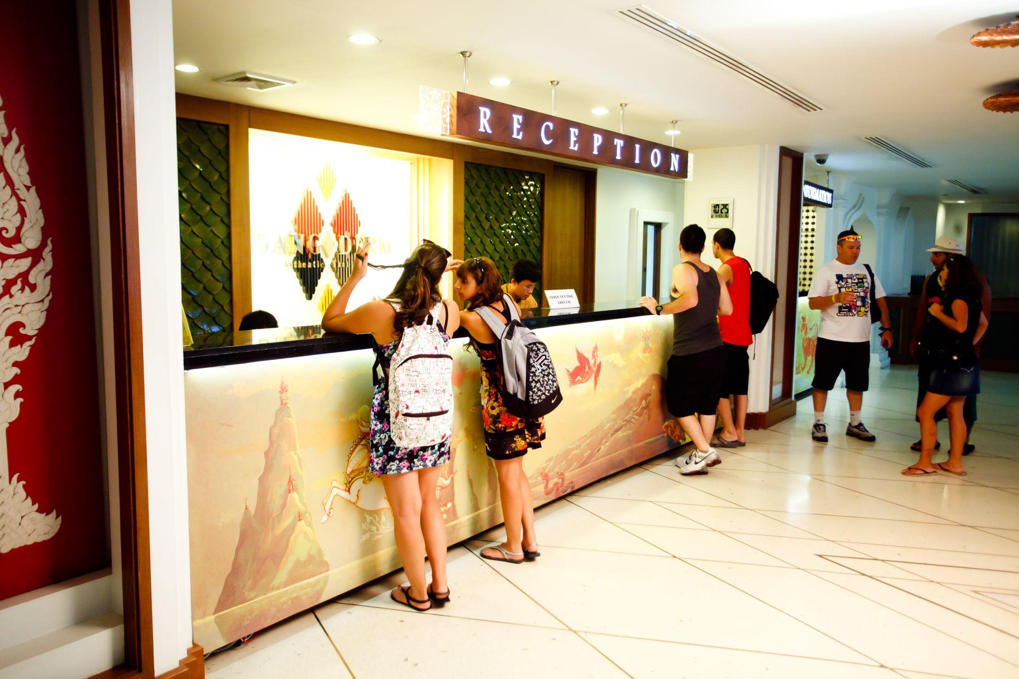 Dang Derm Khaosan Hotel Bangkok Exterior photo